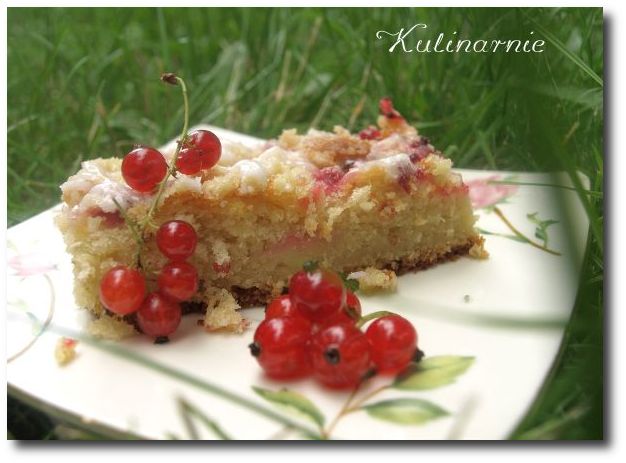 Ciasto drożdżowe z porzeczkami i kruszonką